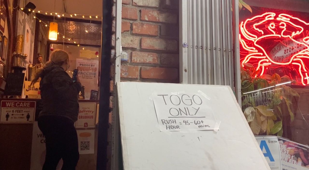 Some local restaurants return to takeout only amid omicron surge