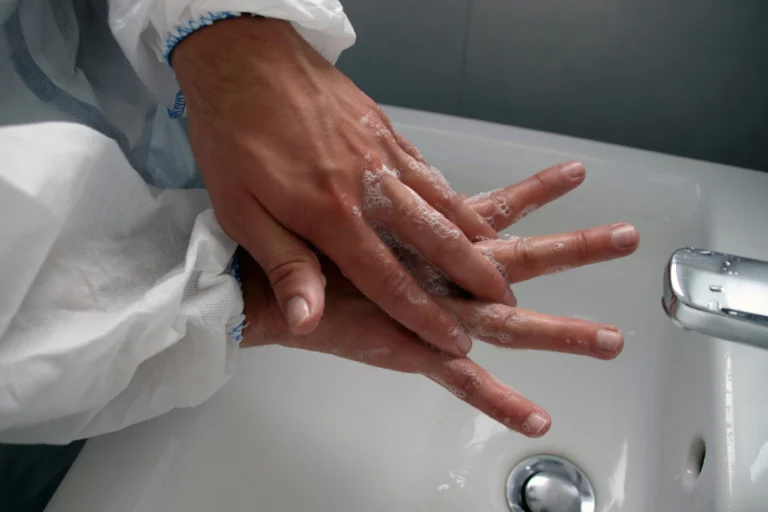 Hand washing maskmedicare shop 56gvua8pkyi unsplash